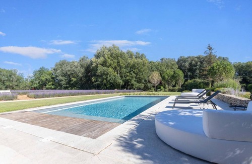 Gordes House | 355 m² House ∙ 5 bedrooms ∙ 10 guests