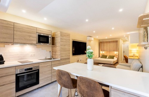 Toulon - Hyeres Apartment | 38 m² Apartment ∙ 4 guests