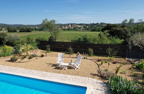 Carces House | 4* gîte, air-conditioned, sleeps 2 to 4.