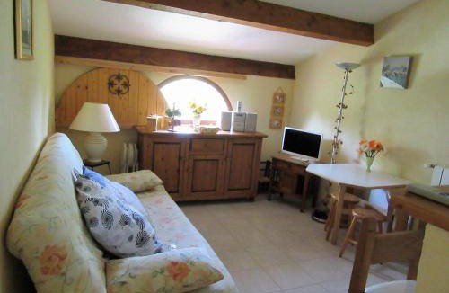 Bedarrides Apartment | 45 m² Apartment ∙ 1 bedroom ∙ 5 guests