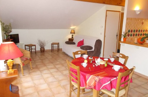 Greoux-les-Bains House | 48 m² Gîte ∙ 2 bedrooms ∙ 4 guests