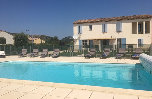 Sernhac House | 5 Bedroom Spacious Holiday House