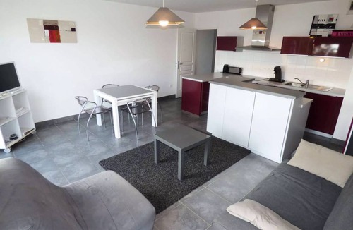Les Sablettes Apartment | 50 m² Apartment ∙ 1 bedroom ∙ 5 guests