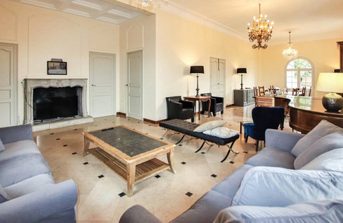Apt House | 500 m² House ∙ 7 bedrooms ∙ 15 guests