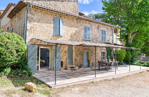 Besse-sur-Issole Other | 55 m² Accommodation ∙ 2 bedrooms ∙ 4 guests