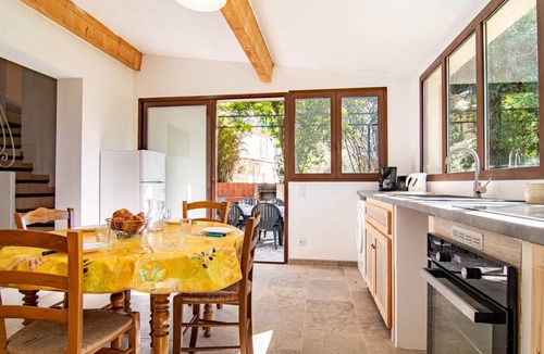 Besse-sur-Issole House | 55 m² House ∙ 1 bedroom ∙ 4 guests