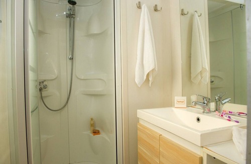 Quinson House | 6 berth 3 bedroom mobile home in a 3* campsite in the Gorges du Verdon