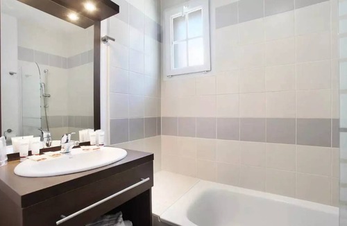 Cabries Apartment | 60 m² Apartment ∙ 3 bedrooms ∙ 8 guests