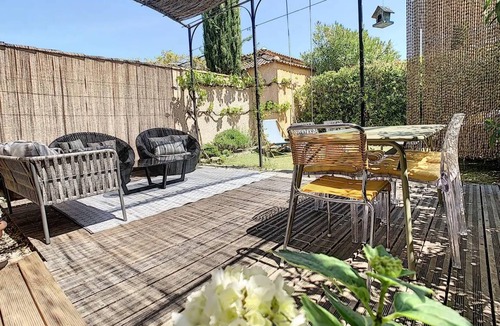 Loriol-du-Comtat House | 60 m² House ∙ 2 bedrooms ∙ 4 guests