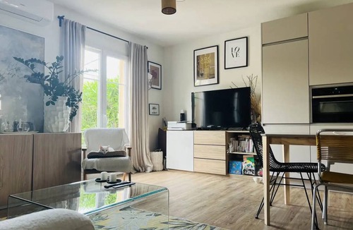 Loriol-du-Comtat House | 60 m² House ∙ 2 bedrooms ∙ 4 guests