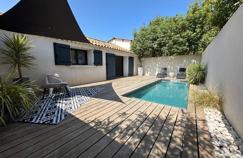 Istres House | 60 m² House ∙ 1 bedroom ∙ 2 guests