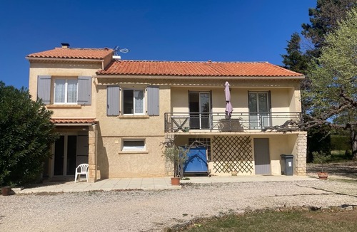Sarrians Apartment | 61m² apartment, 3-star rating, air-conditioned, in the countryside, large plot, quiet location