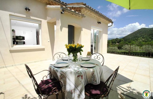 Mollans-sur-Ouveze House | 69 m² Gîte ∙ 2 bedrooms ∙ 4 guests