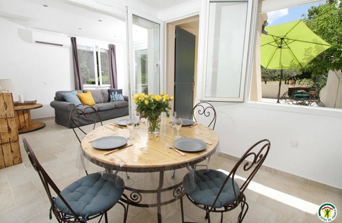 Mollans-sur-Ouveze House | 69 m² Gîte ∙ 2 bedrooms ∙ 4 guests