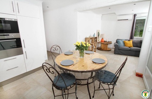 Mollans-sur-Ouveze House | 69 m² Gîte ∙ 2 bedrooms ∙ 4 guests