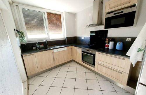 Marignane Apartment | 70 m² Apartment ∙ 2 bedrooms ∙ 5 guests