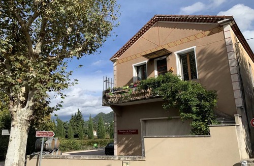 Sablet Apartment | 80 m² Apartment ∙ 2 bedrooms ∙ 7 guests