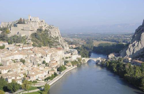 Sisteron Apartment | 80 m² Apartment ∙ 2 bedrooms ∙ 4 guests