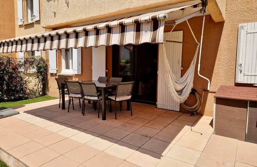 La Valette-du-Var Apartment | 80 m2 garden apartment in quiet residence close to the coast.