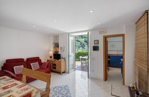 Erchie House | 80 m² House ∙ 1 bedroom ∙ 4 guests