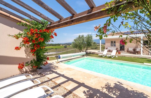 Blauvac House | 82 m² House ∙ 3 bedrooms ∙ 6 guests