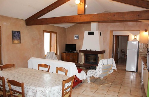 Les Omergues House | 83 m² Gîte ∙ 3 bedrooms ∙ 6 guests
