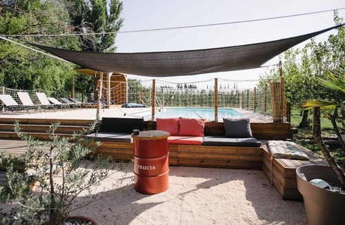 Althen-des-Paluds House | 84B4 - Glycine, suite in an 18th century Provencal farmhouse