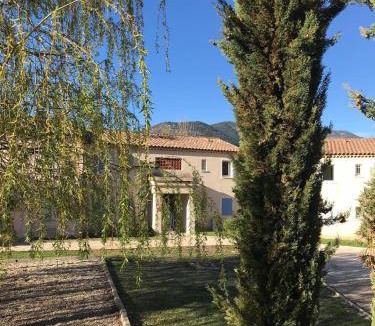 Montbrun-les-Bains Apartment | 85 m² Serviced apartment ∙ 3 bedrooms ∙ 8 guests