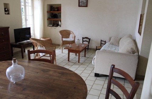 Entrechaux House | 90 m² House ∙ 2 bedrooms ∙ 4 guests