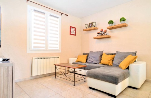 Sorgues House | 90 m² Maisonette ∙ 3 bedrooms ∙ 6 guests