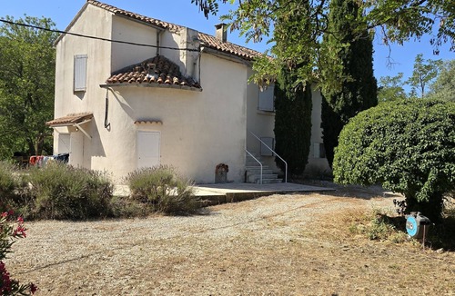 Peypin Villa | A villa in the heart of nature