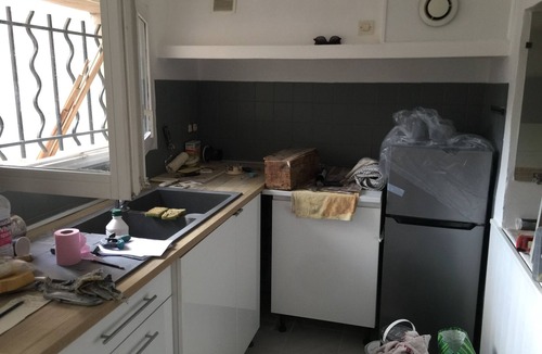 Vedene Apartment | Accommodation on PATIO, ground floor, WIFI, Vedene