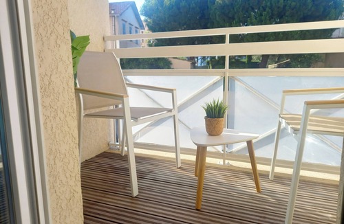 Cros-de-Cagnes Apartment | Adorable studio 200m from the sea. Fresh, well equipped and close from shops.