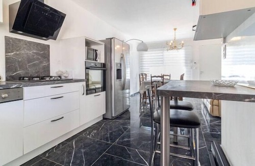 Chateaurenard House | Agréable Location Saisonnière