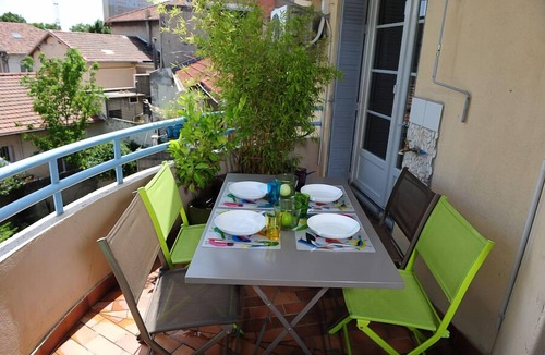Avignon Apartment | Air-conditioned apartment 100m2 garage terrace near Avignon center