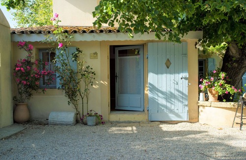 Grans Cottage | Air-conditioned B&B Provence Quiet Countryside Swimming pool Private SPA