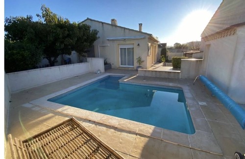 Vedene House | Air-conditioned, well-maintained house with private, unoverlooked swimming pool