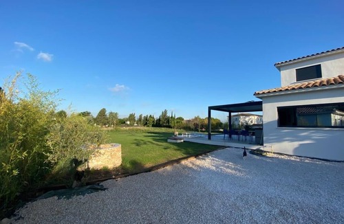 Cabries Villa | Aix en Provence Villa au Calme Piscine et Pétanque
