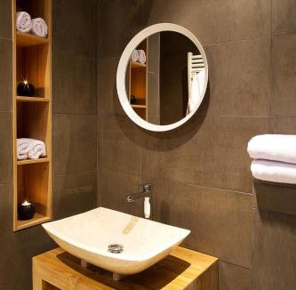 Lourmarin Apartment | AJOUCADOU premiere loge