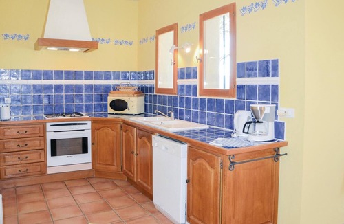 Roussillon House | Amazing home in Roussillon with WiFi