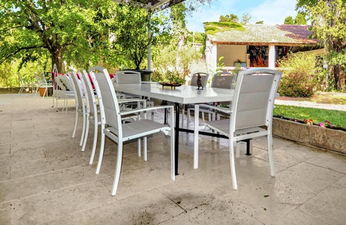 Sernhac House | Amazing home in Sernhac with WiFi