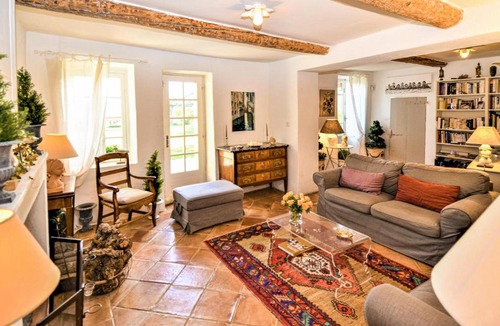 Violes House | Amazing home in Viols with 4 Bedrooms, WiFi and Outdoor swimming pool