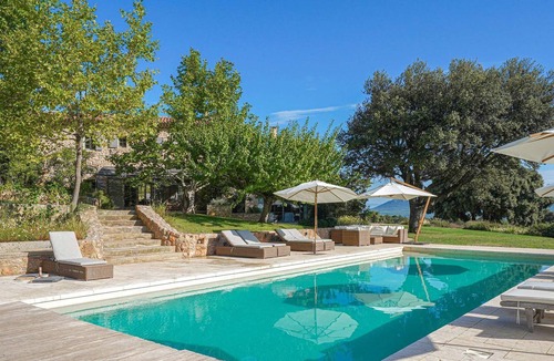 Jouques House | An exceptional property between Aix en Provence, Sainte Victoire and the Luberon – Sleeps 18