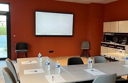 Saint-Martin-de-Crau Hotel | Aparthotel Adagio Access Porte De Camargue