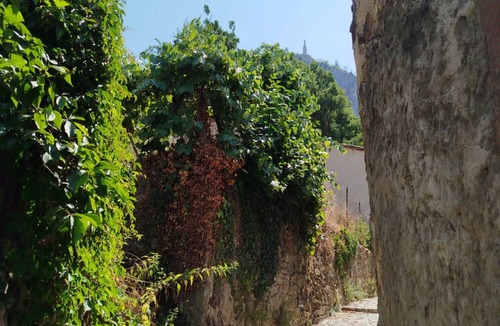 Castellane Apartment | Apartment '1st Floor' with Wi-Fi
