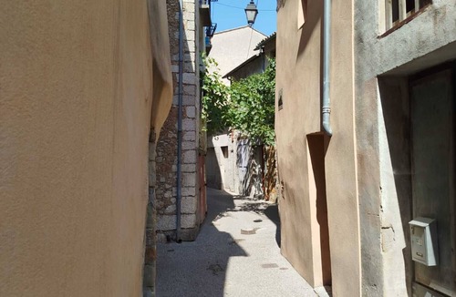 Castellane Apartment | Apartment '1st Floor' with Wi-Fi