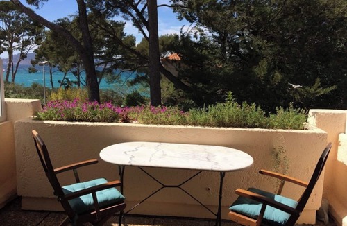 La Madrague Apartment | Apartment 'Appartement Vue Mer À La Madrague' with Sea View, Private Terrace