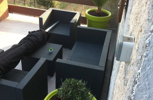 Marignane Apartment | Apartment at the top of the villa with terrace and land for animals, 5 people