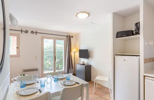 Cavaliere Beach Apartment | Apartment Cap Négre - Domaine de la Pinède-4 by Interhome