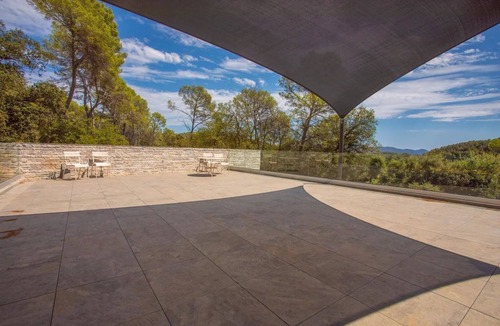 Trans-en-Provence Apartment | Apartment 'Grand Studio Valeriane' with Private Terrace, Wi-Fi and Air Conditioning